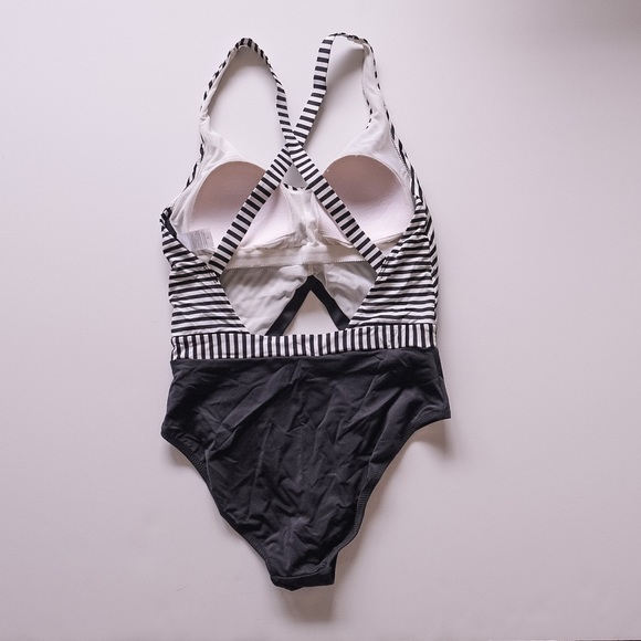 Everyday Sunday striped black and white one piece swimsuit. - Picture 4 of 5